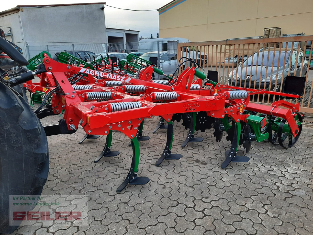 New Cultivator Agro-Masz Runner 30 + Federstempelwalze 600: picture 2