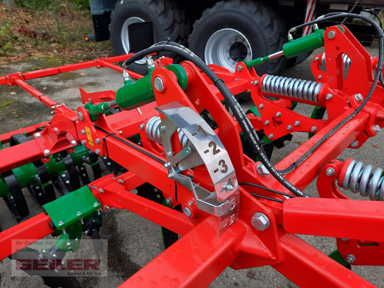 New Cultivator Agro-Masz Runner 30 + Federstempelwalze 600: picture 4