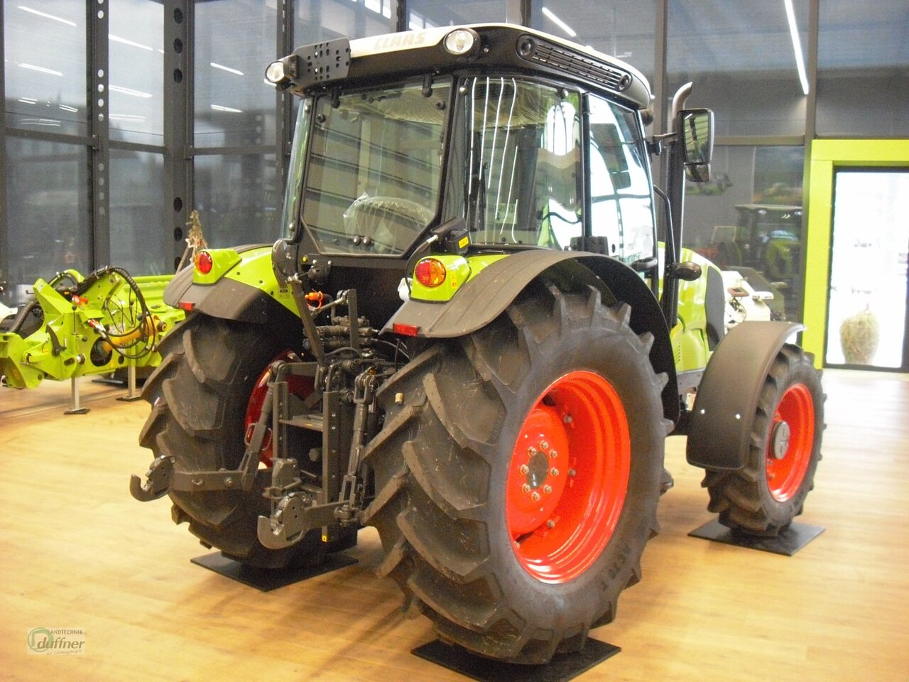 New Farm tractor CLAAS Elios 210: picture 7