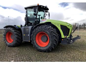Farm tractor CLAAS Xerion 4000: picture 1