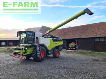 Farm tractor CLAAS Lexion 750