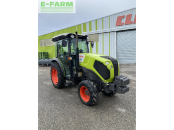 Farm tractor CLAAS Nexos
