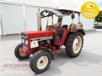Farm tractor Case-IH 433: picture 1