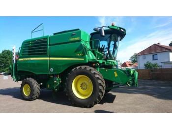 Combine harvester John Deere T670