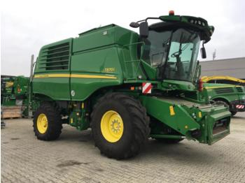 Combine harvester John Deere T 670i