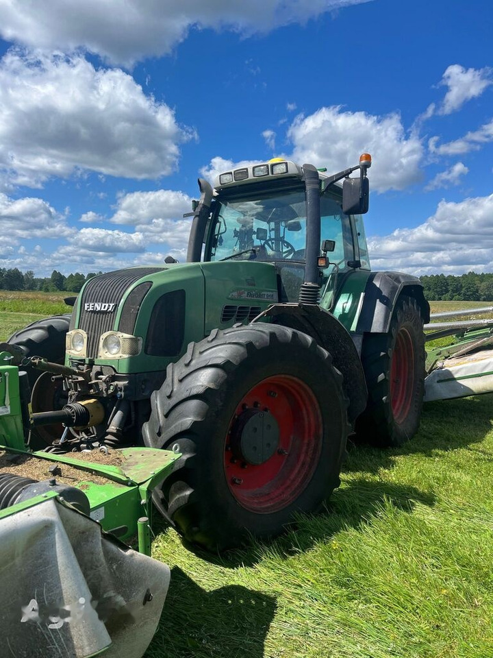 Farm tractor Fendt 916: picture 7