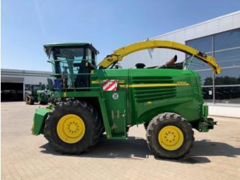 Forage harvester John Deere 7300