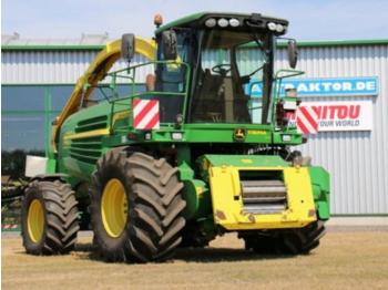 Forage harvester John Deere 7780