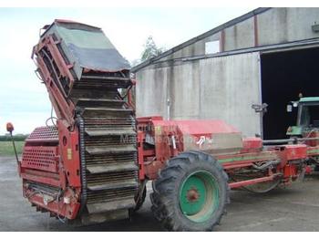 Kverneland UN 2607 - Harvester