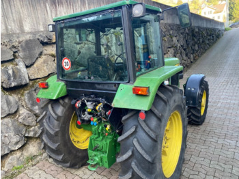 Farm tractor John Deere 3350: picture 5