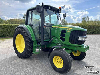 John Deere 6130 2wd - Farm tractor: picture 4