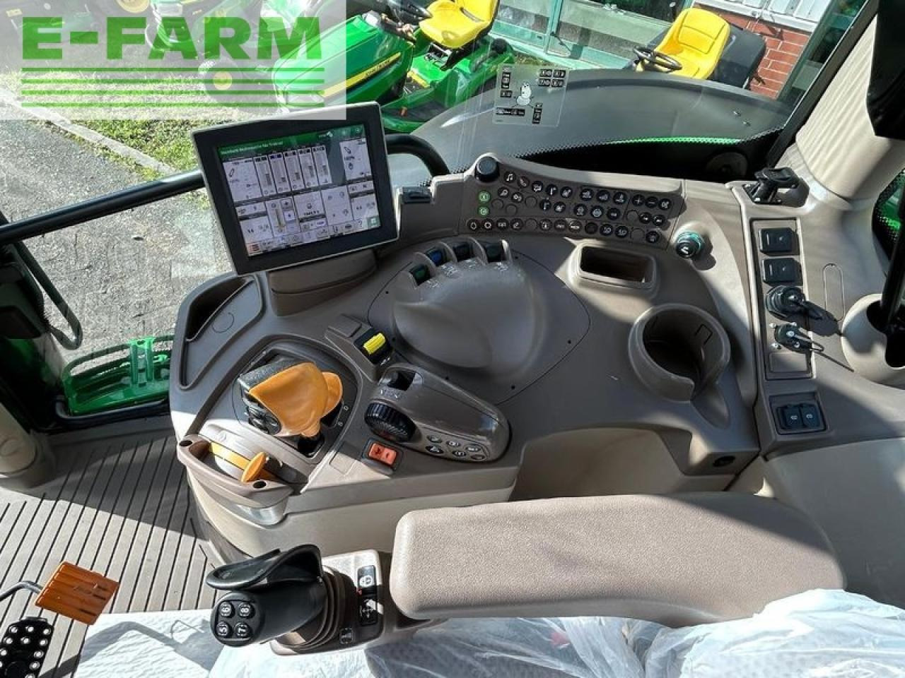 Farm tractor John Deere 6215r autoquad plus 50km//h: picture 12