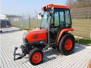 Farm tractor Kubota STV-40: picture 1