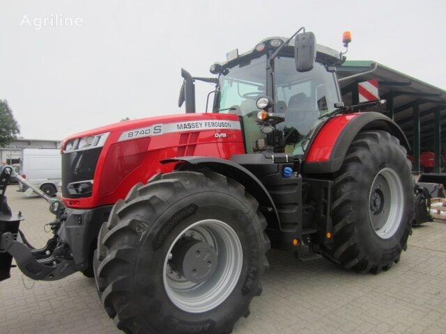 Farm tractor Massey Ferguson MF 8740S: picture 10