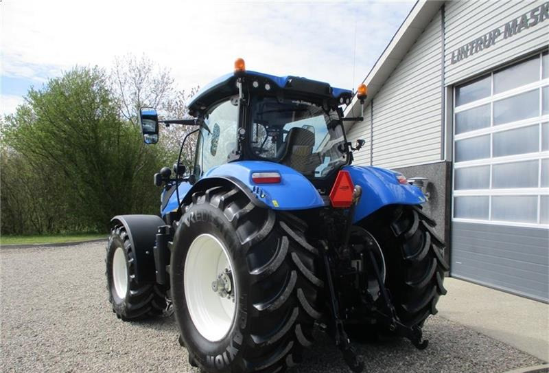 Farm tractor New Holland T7.230 AutoCommand: picture 10