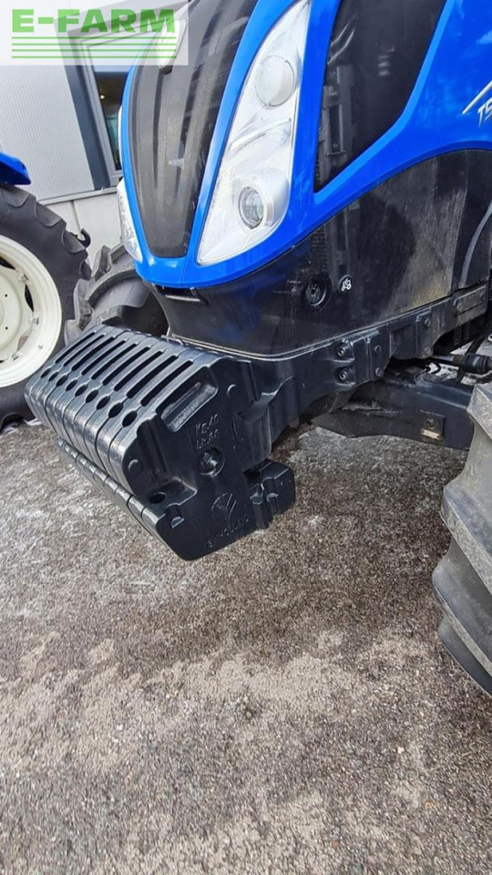 Farm tractor New Holland t5.100 electro command (stufe v): picture 12
