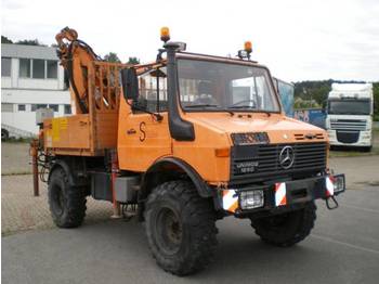 Unimog 1250 4x4 mit John Tirre Kran 11.2m TOP ZUSTAND! - Agricultural machinery