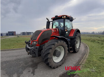 Farm tractor VALTRA S-series
