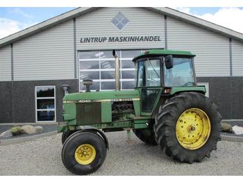 Wheel tractor John Deere 4040