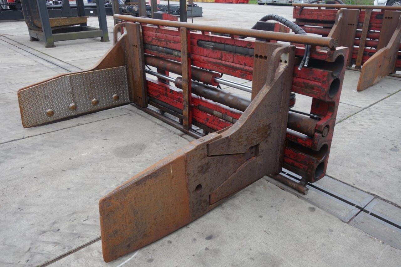 Clamp for Agricultural machinery BOLZONI AURAMO P-1000LSE Bale Clamp: picture 2