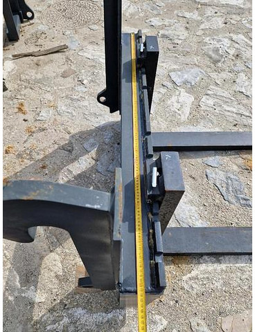 New Forks for Material handling equipment Big Palettengabel 3,5 t mit JCB Q fit Aufnahme: picture 5