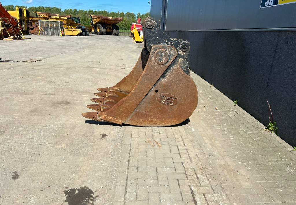 Bucket for Construction machinery OilQuick OQ70-55: picture 6