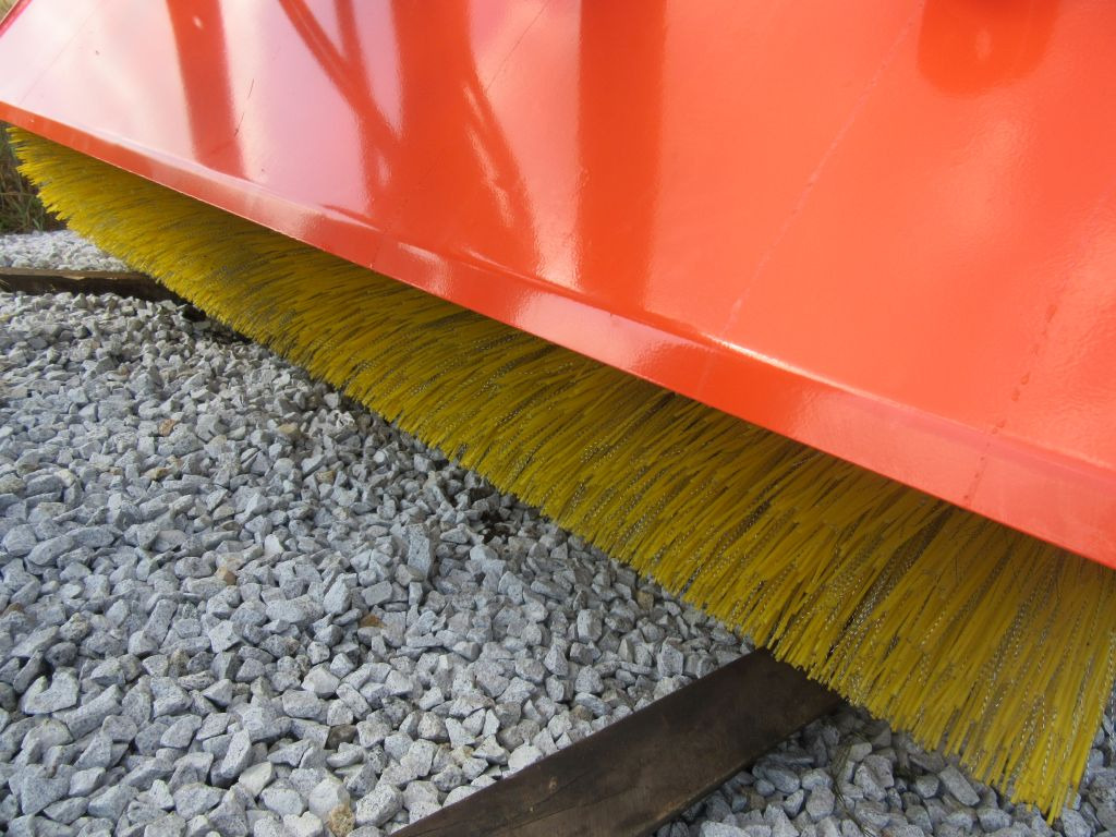 New Broom for Utility/ Special vehicle Road Sweeper 1,8m / Kehrmaschine / Zamiatarka Drogowa: picture 8