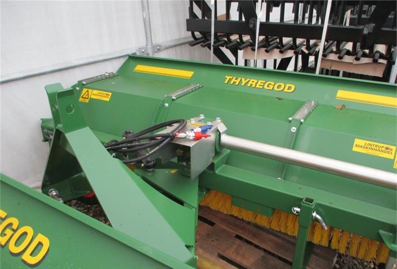 Broom for Utility/ Special vehicle Thyregod TK 2300 NY kost med hydraulisk sving og PTO-træ: picture 5