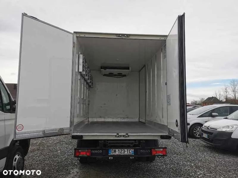Refrigerated delivery van Iveco 35C13: picture 14