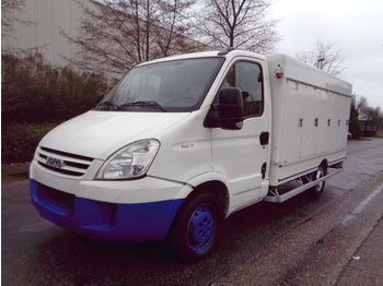 Refrigerated delivery van Iveco Daily 35S10: picture 1