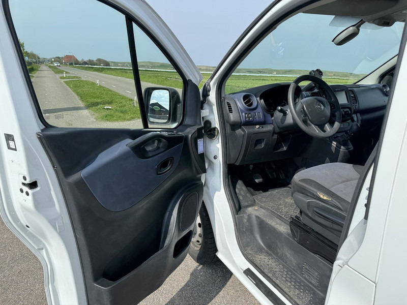 Panel van Opel Vivaro: picture 4