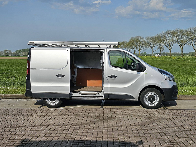 Small van Renault Trafic 1.6 DCI: picture 12
