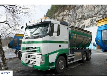 Asphalt machine Volvo FH440