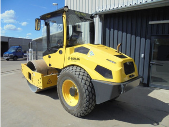 BOMAG BW 177 D-5 - Compactor: picture 1