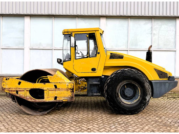Roller BOMAG BW213DH-4
