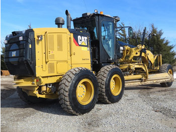 Grader CATERPILLAR 12M 3 AWD: picture 1