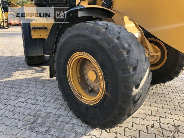 Wheel loader Caterpillar 938M: picture 6