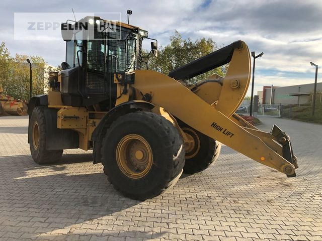 Wheel loader Caterpillar 938M: picture 4