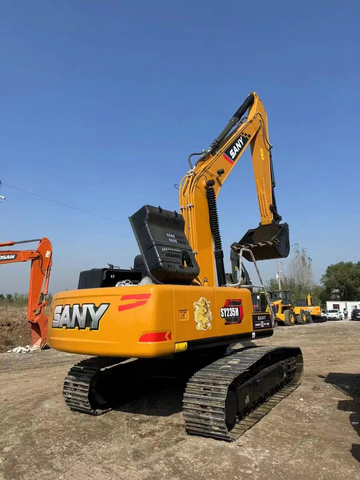 Crawler excavator China excavator 20 ton SANY 235H good condition excavator for sale: picture 7
