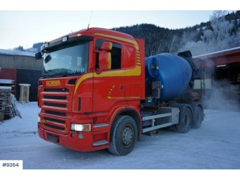 Concrete mixer truck Scania R560