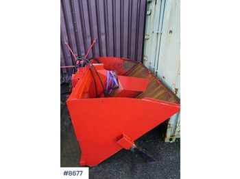 Construction equipment Tokvam TSA 1500 self-loading disc spreader