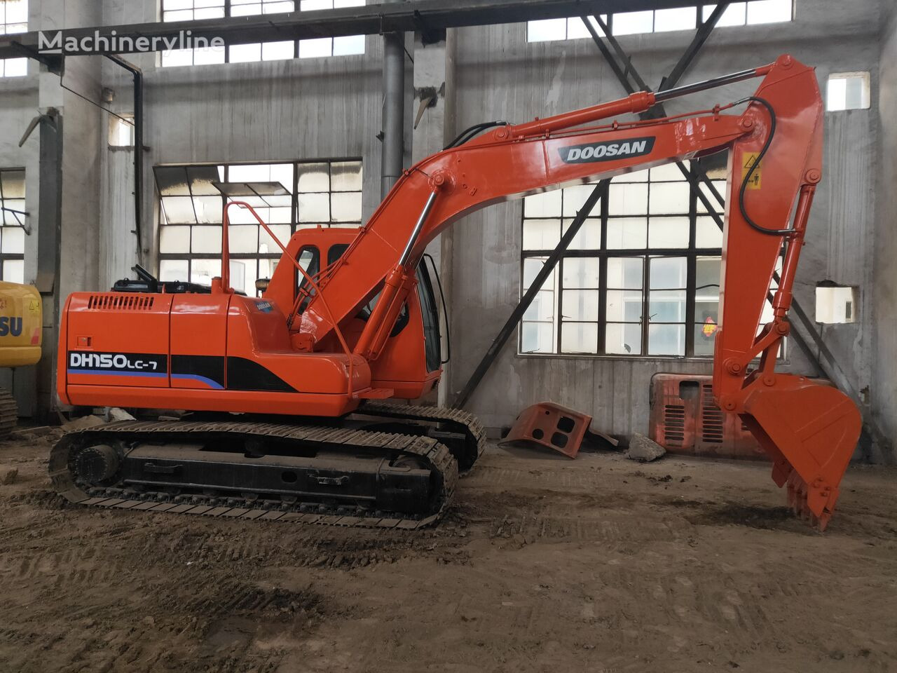 Crawler excavator Doosan DH150LC-7: picture 4