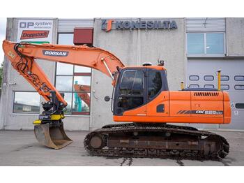Crawler excavator Doosan DX225LC PYÖRITTÄJÄLLÄ, 3D: picture 1