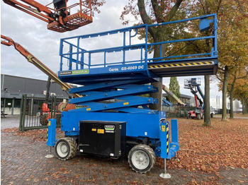 Scissor lift GENIE