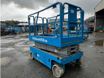 Scissor lift GENIE