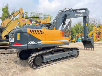Crawler excavator HYUNDAI R220 -9S track excavator 22 tons Korean hydraulic digger: picture 3