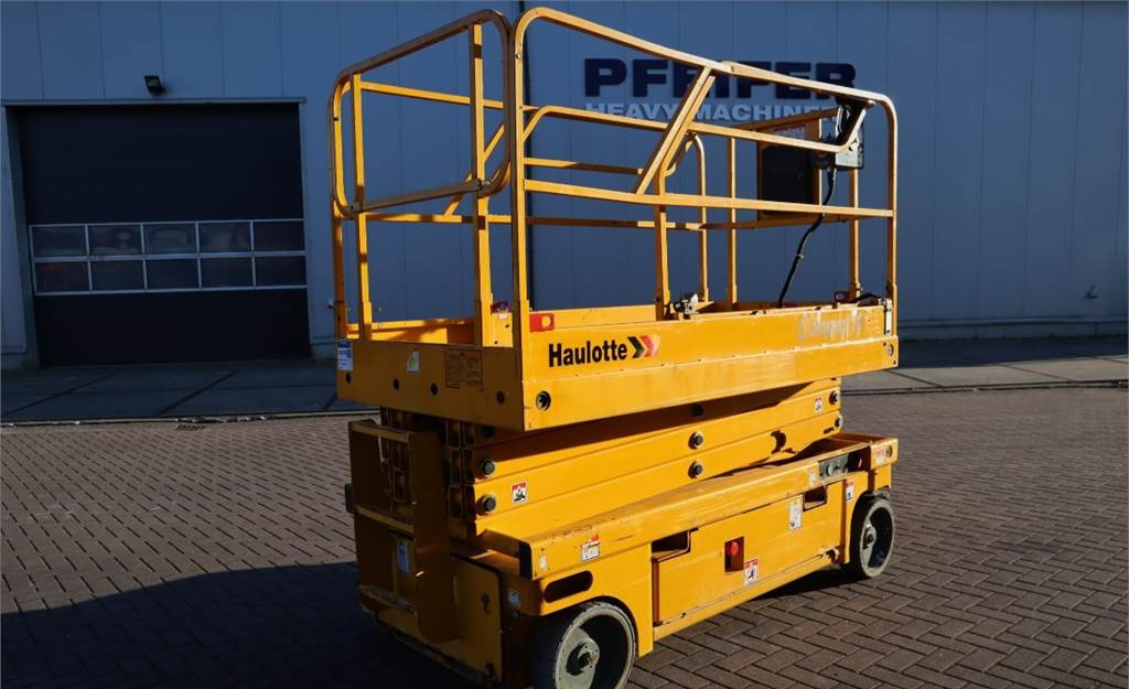Scissor lift Haulotte COMPACT 10 Electric, 10m Working Height, 450kg Cap: picture 3