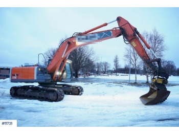 Excavator Hitachi ZX250LC-3: picture 1