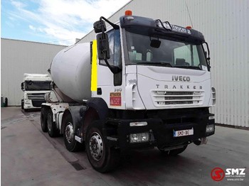 Concrete mixer truck Iveco Trakker 380 8x4 9m2: picture 1