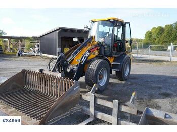 Wheel loader JCB 409 Wheel loader with tools, Only 940 h: picture 1